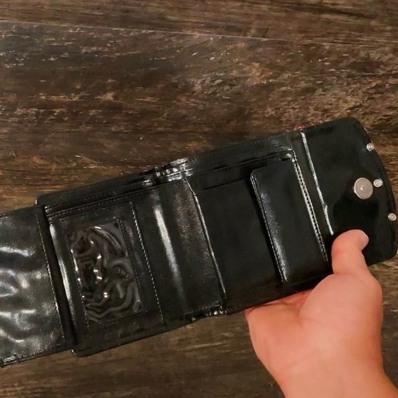 Brown and Black Croc-Embossed Wallet - Picture 7 of 12